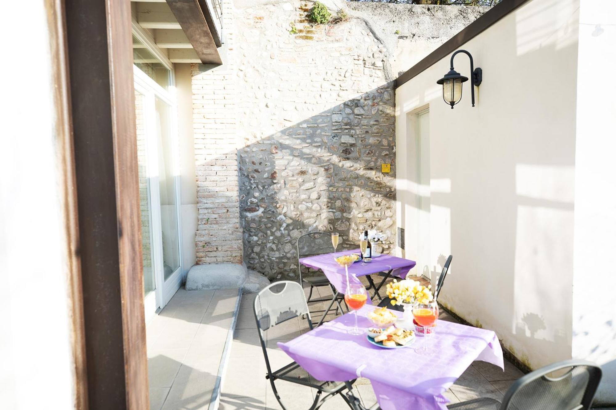 Bed and breakfast Relais La Rocca Solférino Extérieur photo