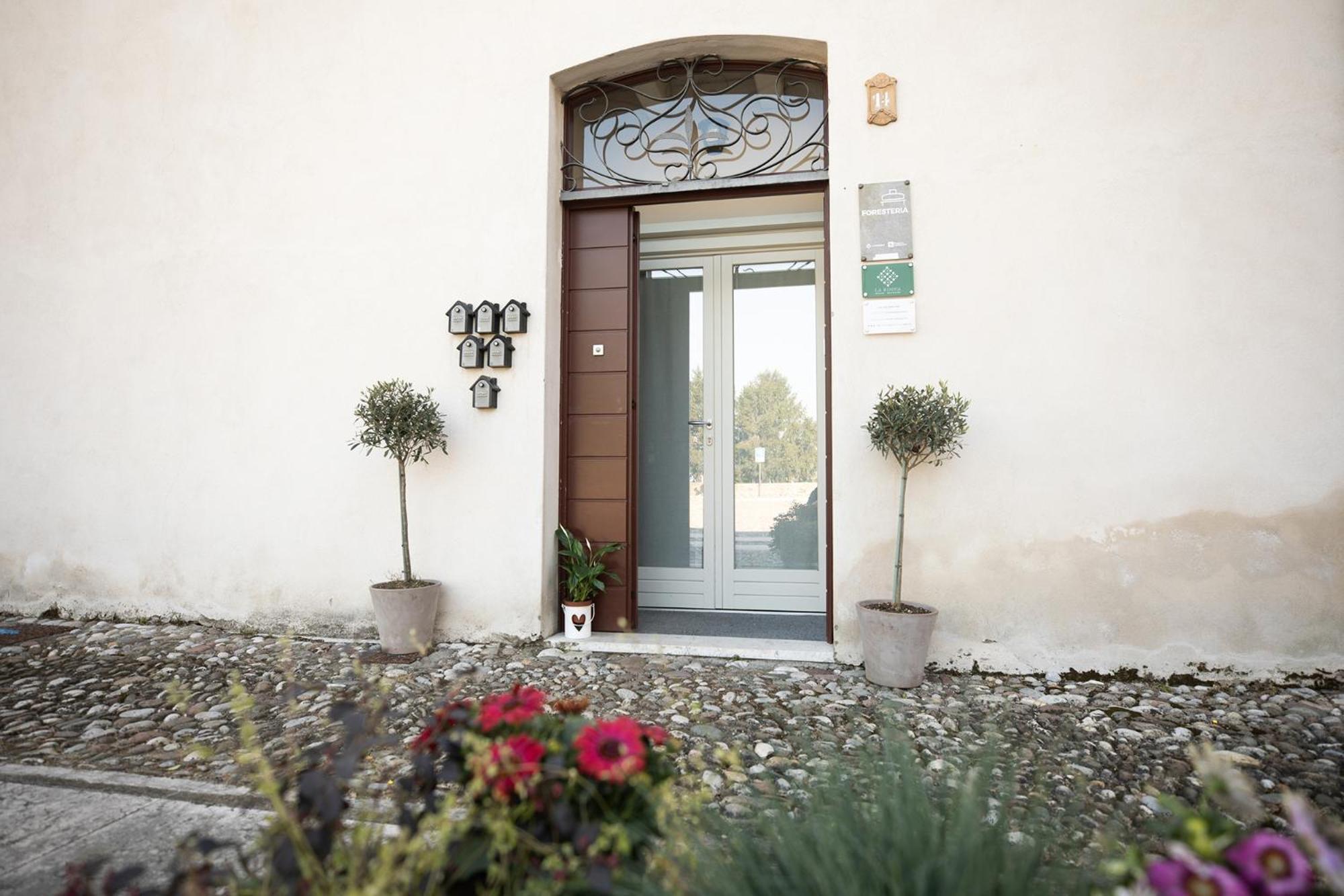 Bed and breakfast Relais La Rocca Solférino Extérieur photo