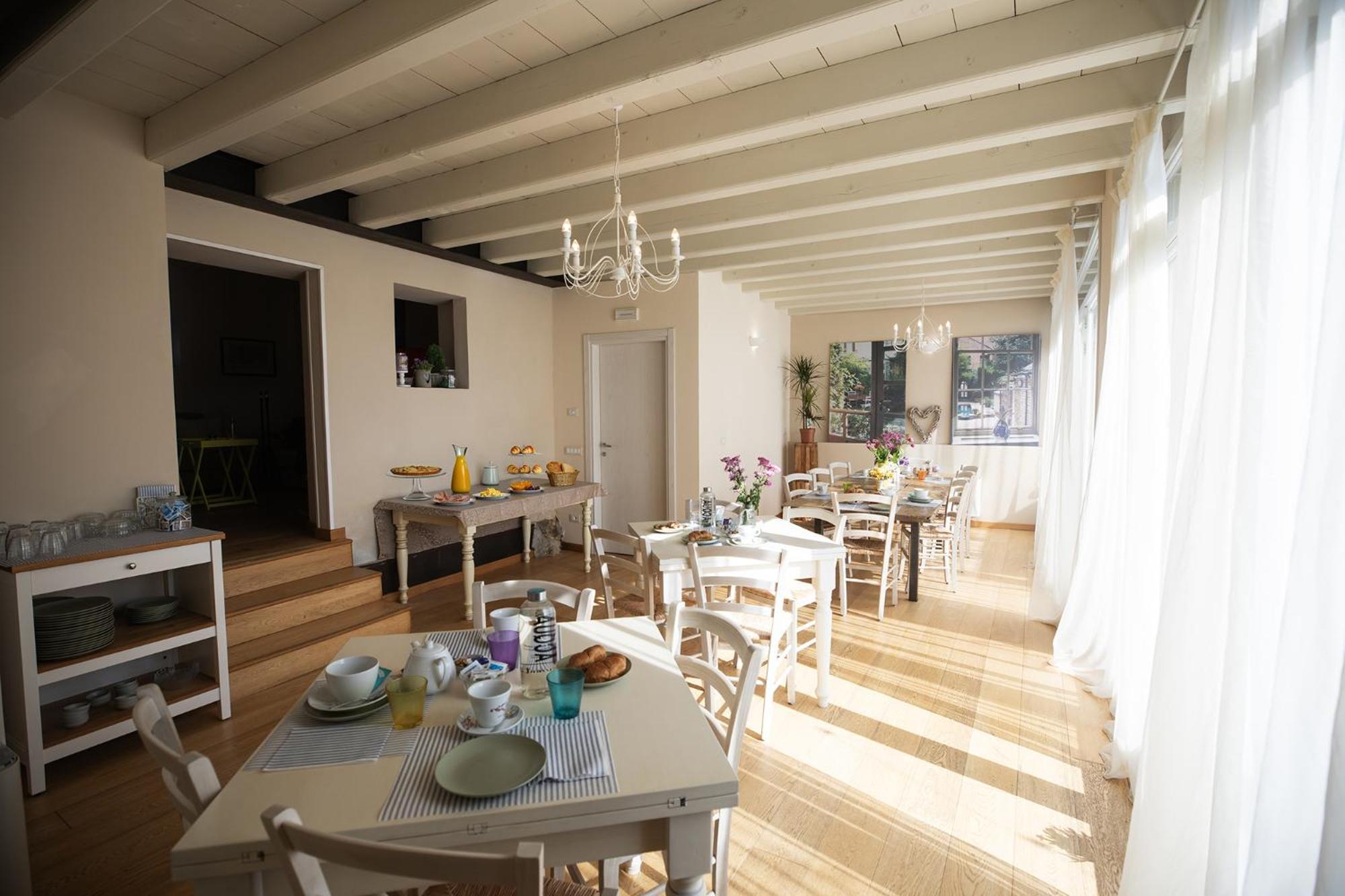 Bed and breakfast Relais La Rocca Solférino Extérieur photo