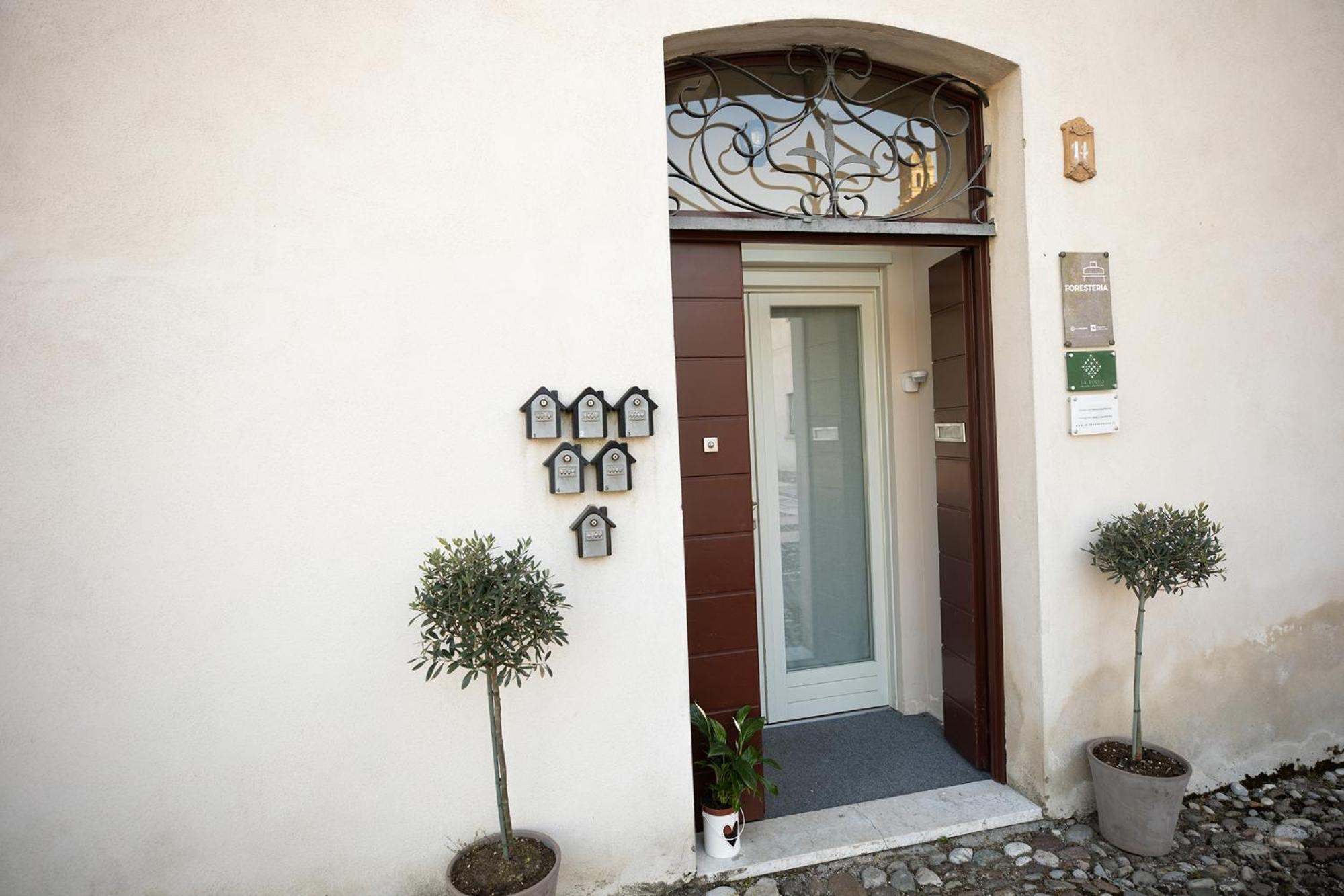 Bed and breakfast Relais La Rocca Solférino Extérieur photo